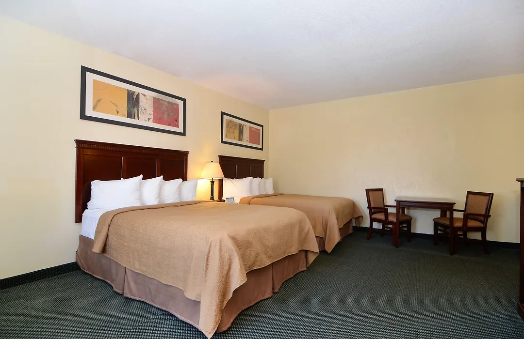 Quality Inn San Diego I-5 Naval Base-1